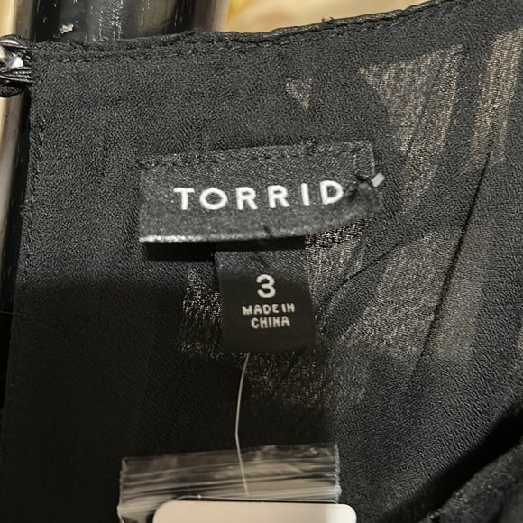 🆕🎉HP🎊NWT Gorgeous Size 3X Torrid Blouse - Picture 3 of 9